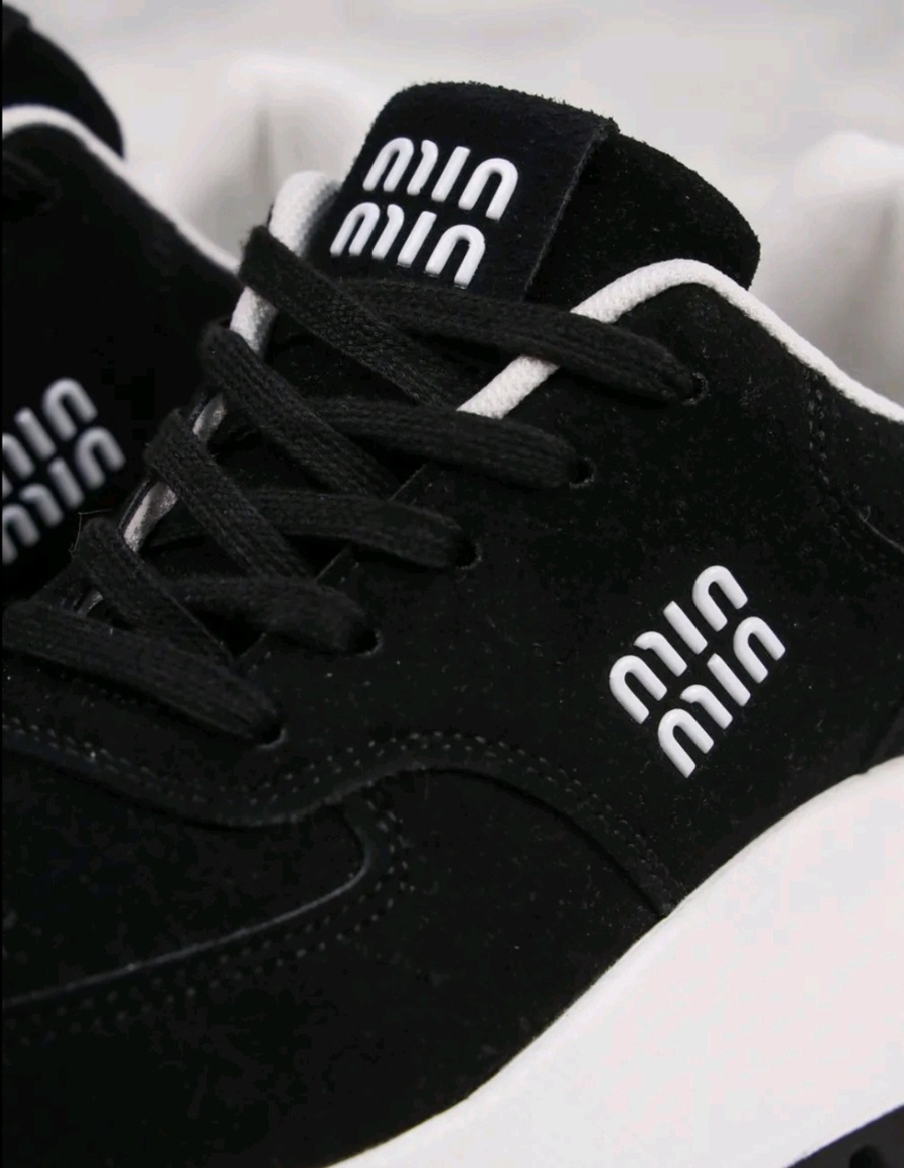 ,кроссовки женскиe,кроссовки повседневные,стильные женские кроссовки,кроссовки модные