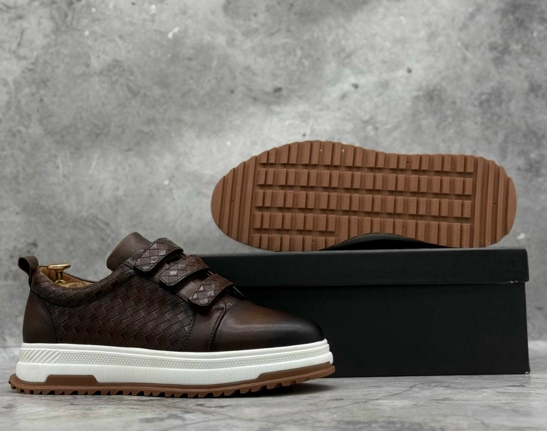 ,мужская ,мужские кроссовки из натуральной кожи,фенди  мужская,кроссовки для мужчин