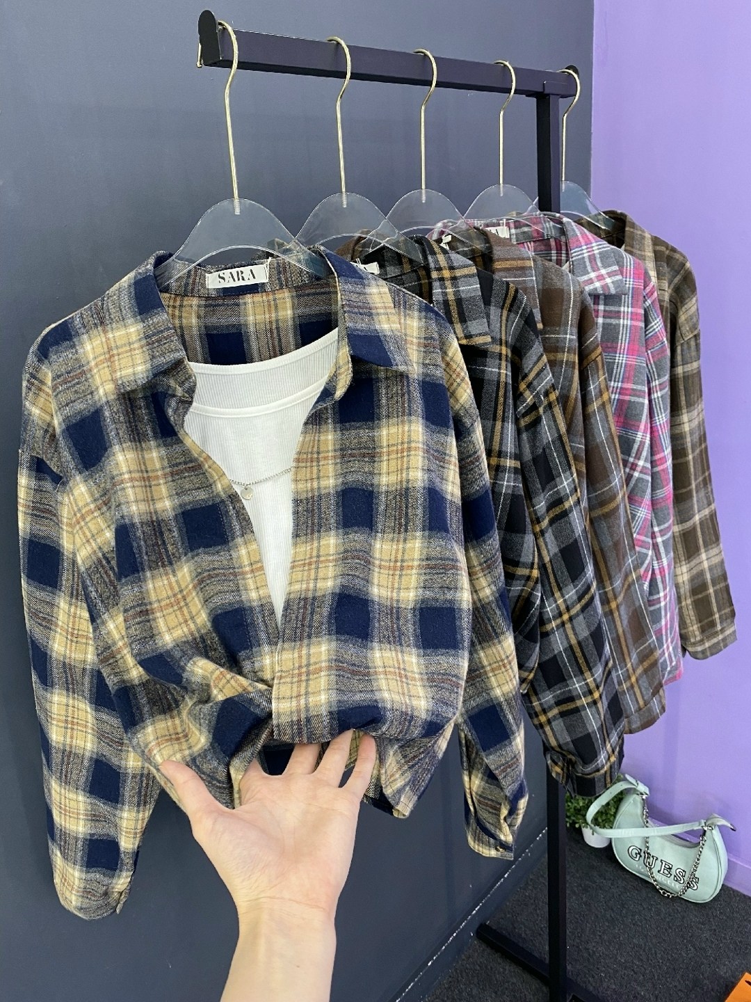 женская рубашка в клетку,женская клетчатая рубашка,рубашка в клетку оверсайз женская,клетчатая рубашка,рубашка клетка