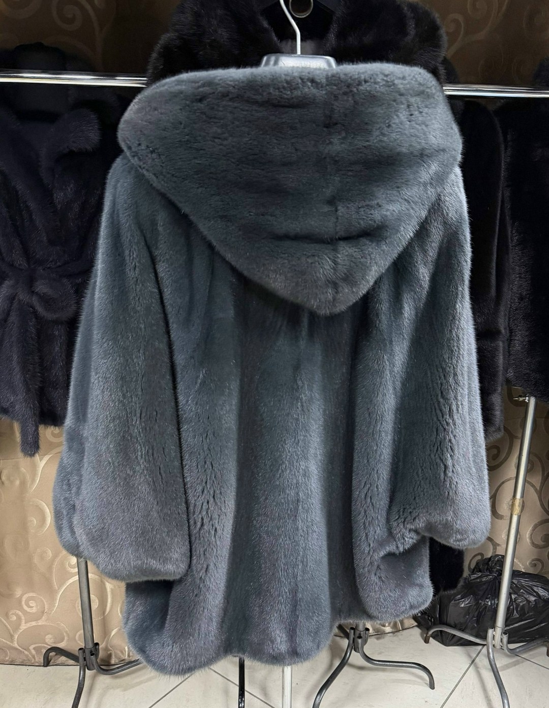 шубка из меха европейской норки с капюшоном 80 см,шуба норковая с капюшоном,шуба из меха европейской норки с капюшоном,шуба норковая,шубка из меха европейской норки с капюшоном модель "москвичка"