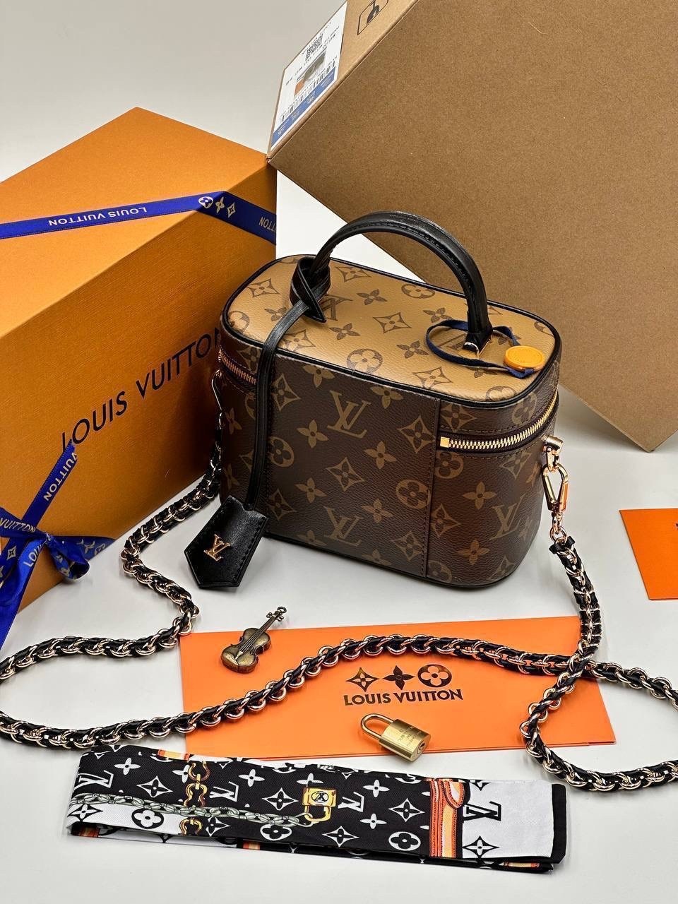 louis vuitton женская сумка,сумкa louis vuitton,louis vuitton сумка на плечо ведро,косметичка от луи виттон,сумка луи виттон