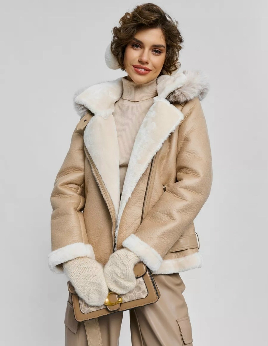 дубленка авиатор короткая с капюшоном bless you today,дубленка,дубленка пилот женская,дубленка женская,дубленка зимняя авиатор короткая из экокожи bless you today