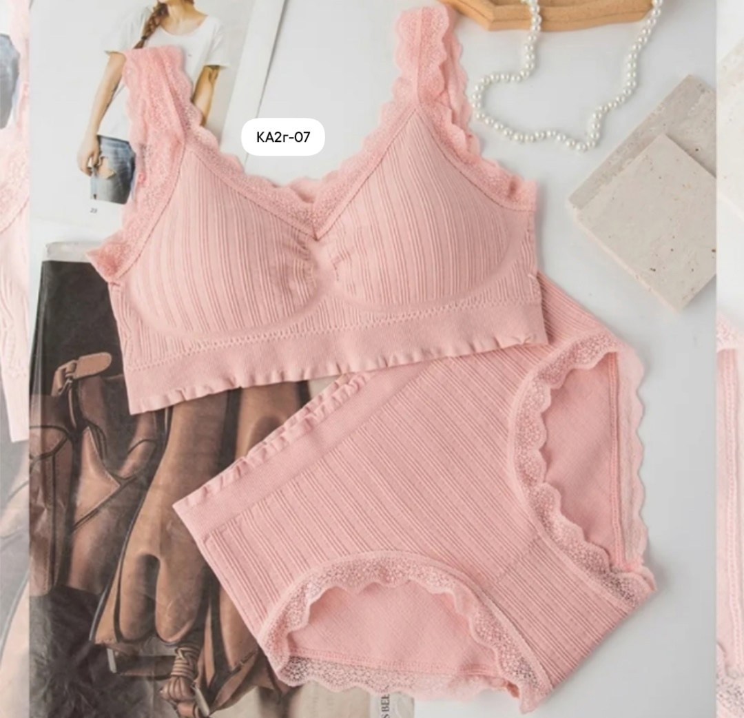 комплект нижнего белья,комплект женского нижнего белья,комплект из бюстгальтера,топ и трусы комплект нижнего белья,женское нижнее белье