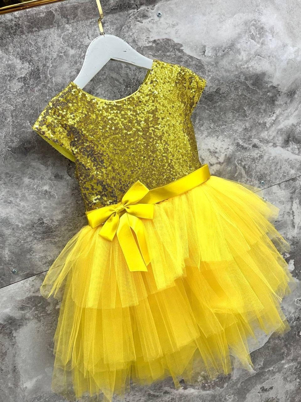 золотистое платье для девочки,платье золотое для девочки,платье праздничное,желтое платье для девочки,платье для девочки на выпускной