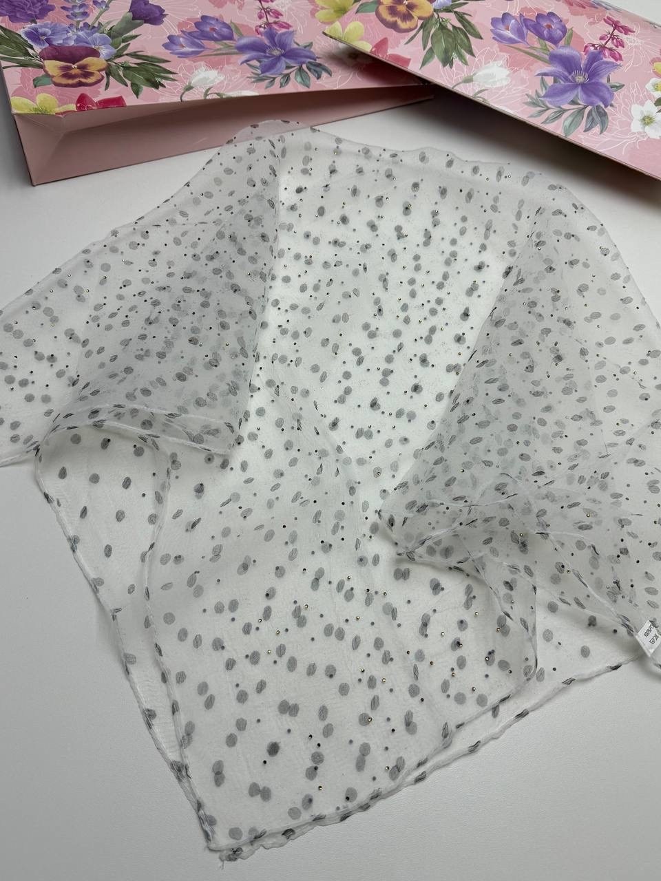 женские платки,шарфы и платки,красивый платок,органза с мушкой,шарф женские