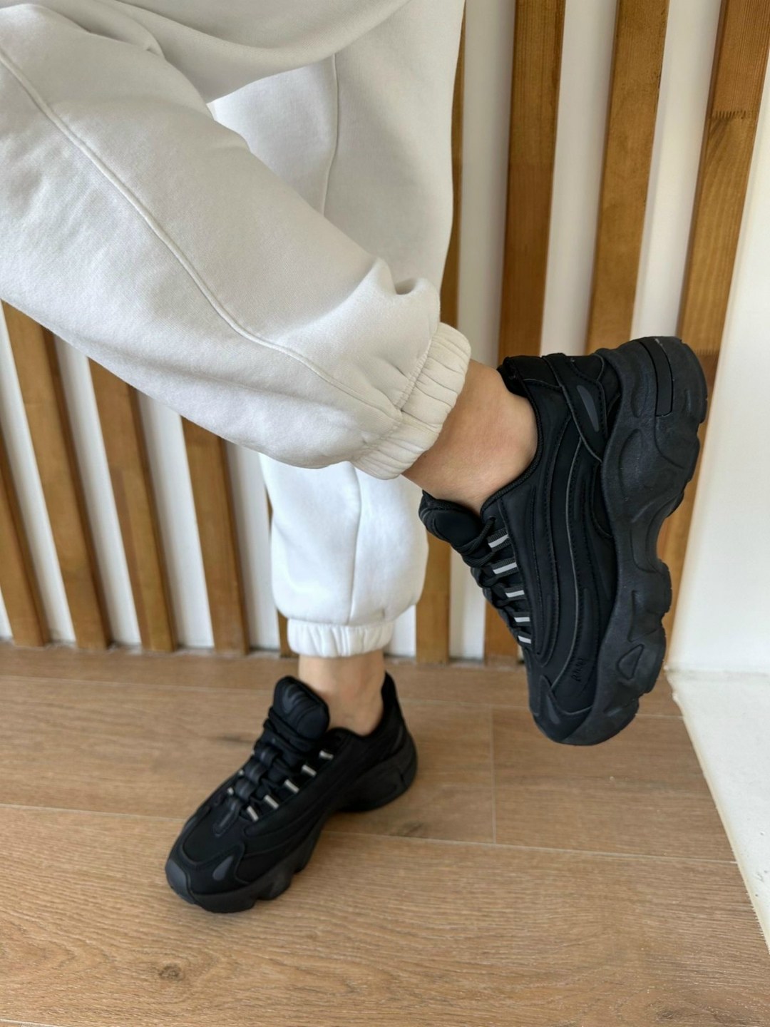 кроссовки черные,кроссовки женскиe,кроссовки женские черные,массивные кроссовки,женские массивные кроссовки