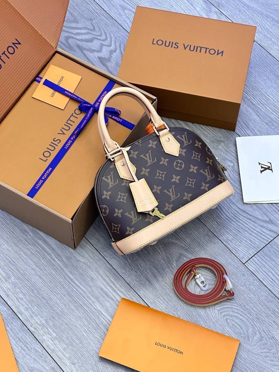 сумка louis vuitton,сумка louis vuitton женская,louis vuitton сумка на плечо,сумка alma bb от louis vuitton,женская сумка louis vuitton alma