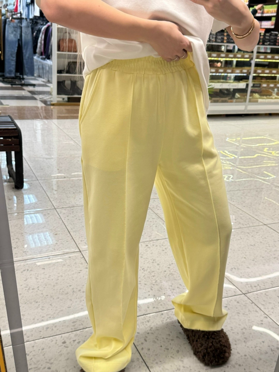 широкие брюки,модные брюки,оверсайз брюки,брюки джоггеры,желтые брюки