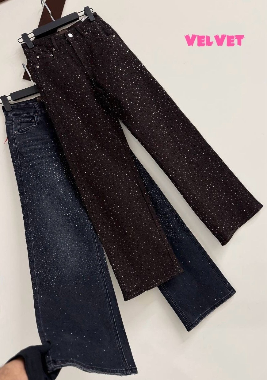 джинсы со стразами,женские джинсы со стразами,джинсы прямые со стразами высокая посадка sheez цвет черный,джинсы прямые со стразами высокая посадка sheez,джинсы клеш со стразами