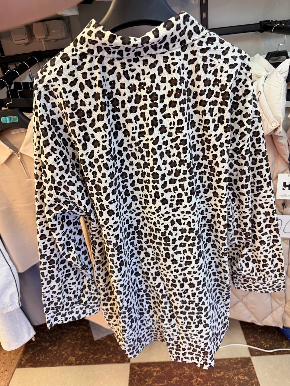 рубашка с леопардовым принтом,roberto cavalli шелковая рубашка с леопардовым принтом,рубашка женская,блузка с леопардовым принтом,рубашка леопардовая