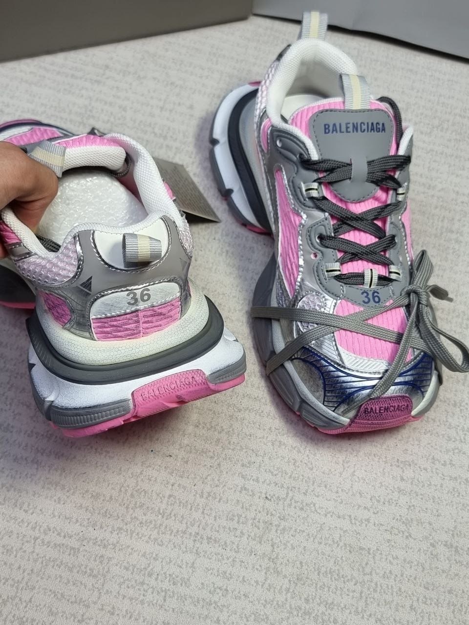 кроссовки женские balenciaga,кроссовки баленсиага женские оригинал,кроссовки balenciaga,кроссовки баленсиага 3xl,мужские кроссовки balenciaga track premium - white