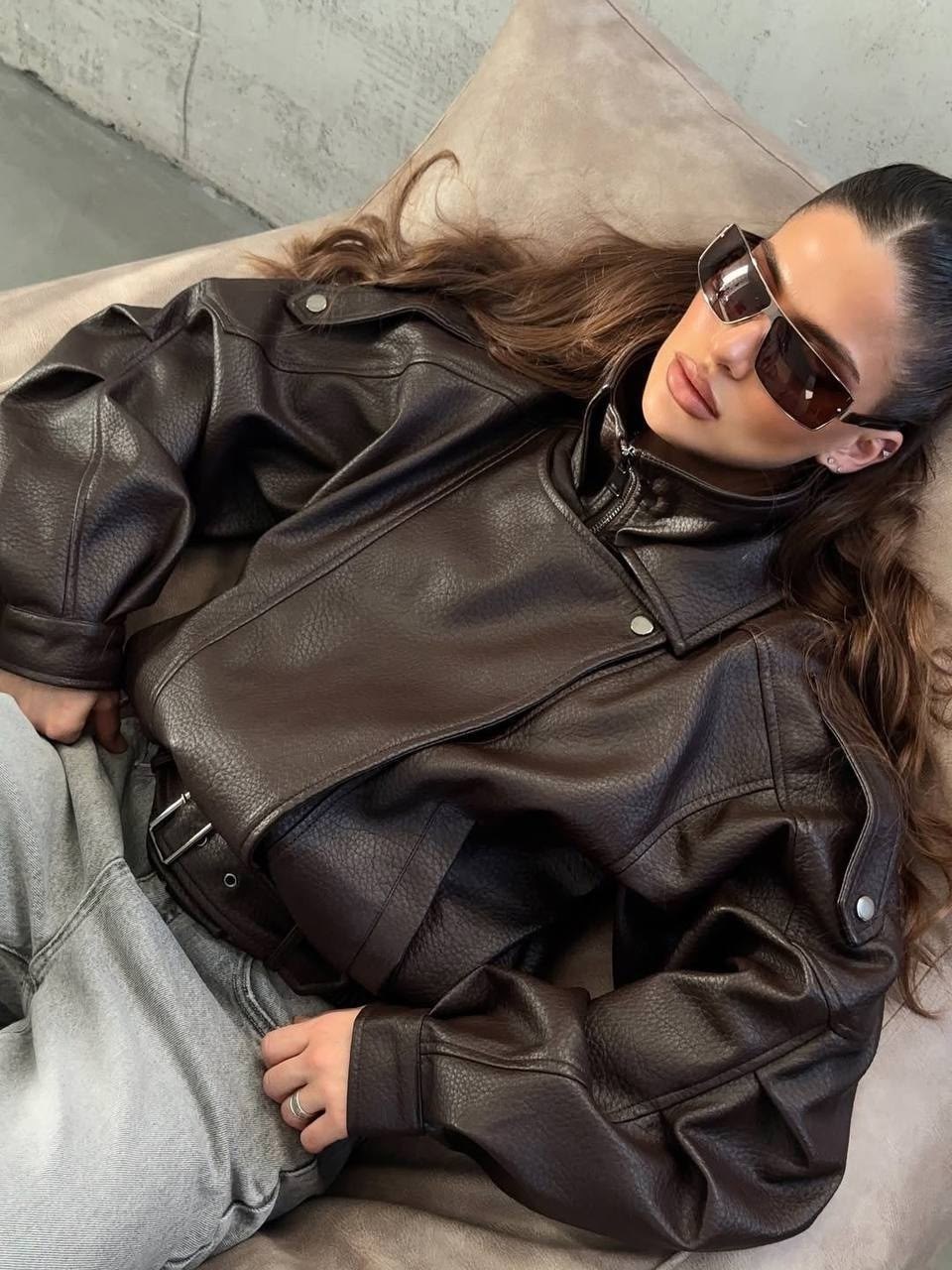 куртка кожаная,кожаная куртка женская,кожаный бомбер,кожаный бомбер женский,бомбер кожаный оверсайз