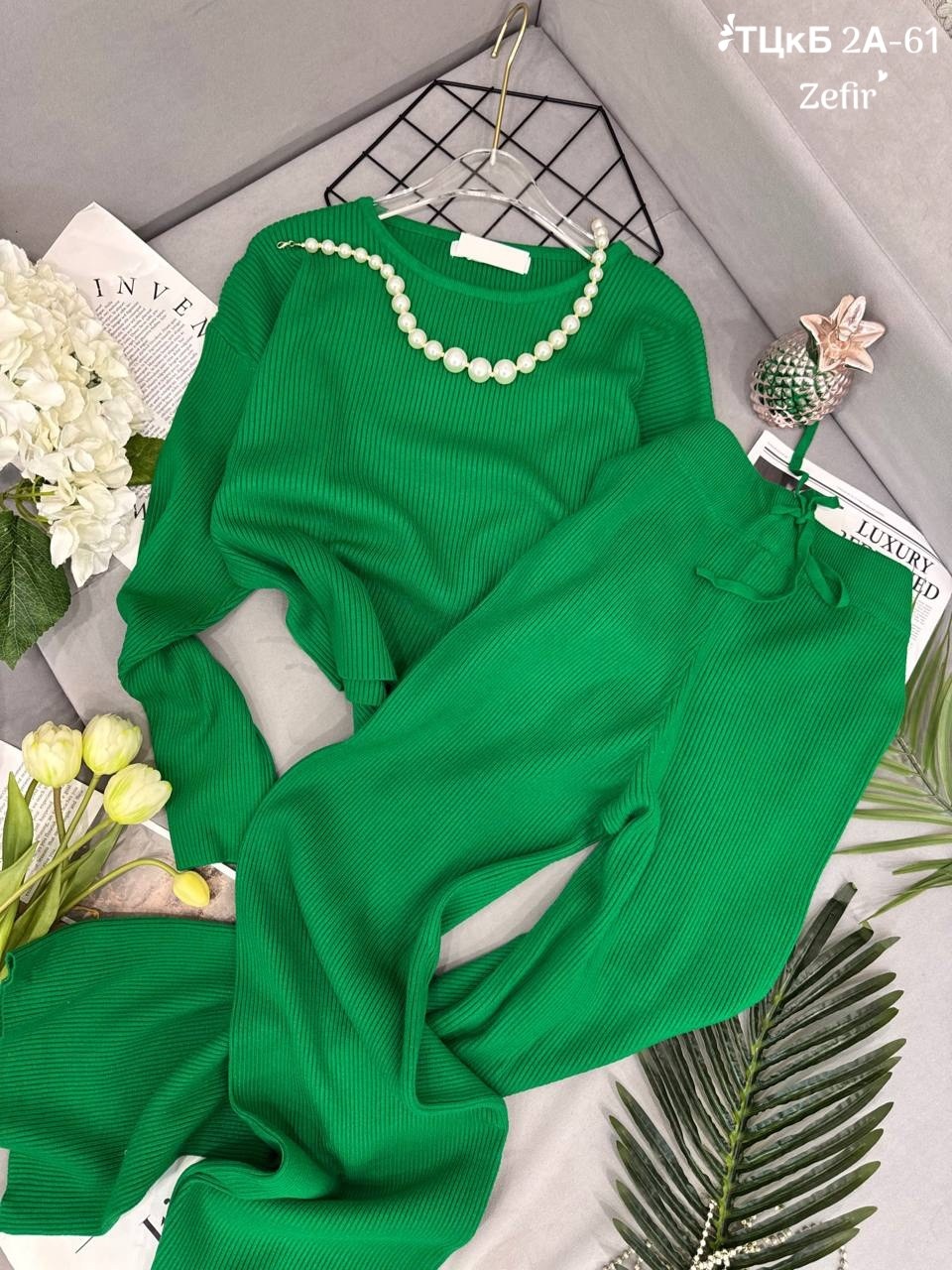 костюм женский,женский трикотажный костюм,костюм с брюками,вязаные костюмы,трикотажные костюмы