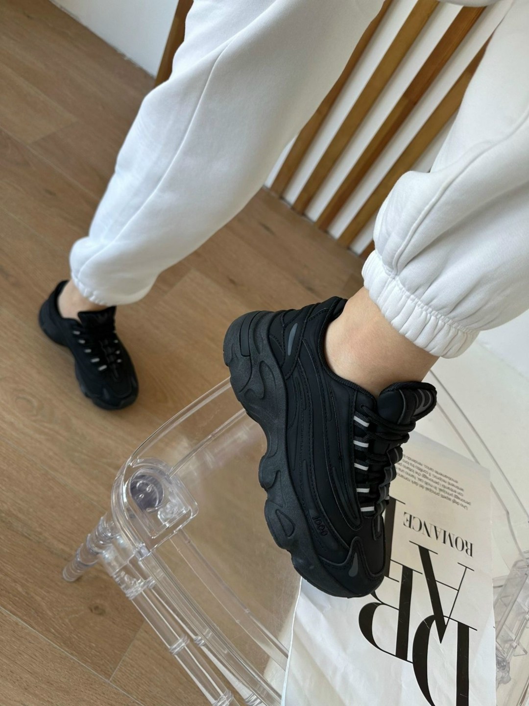 кроссовки черные,кроссовки женскиe,кроссовки женские черные,массивные кроссовки,женские массивные кроссовки