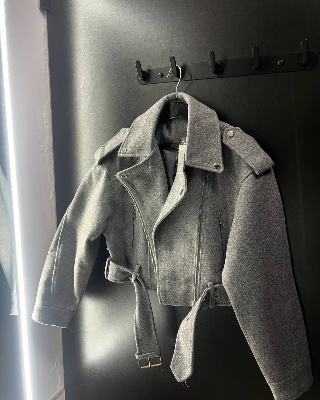 косуха женская шерстяная оверсайз kyfon,куртка косуха из пальтовой ткани женская,куртка косуха,модная женская куртка,косуха