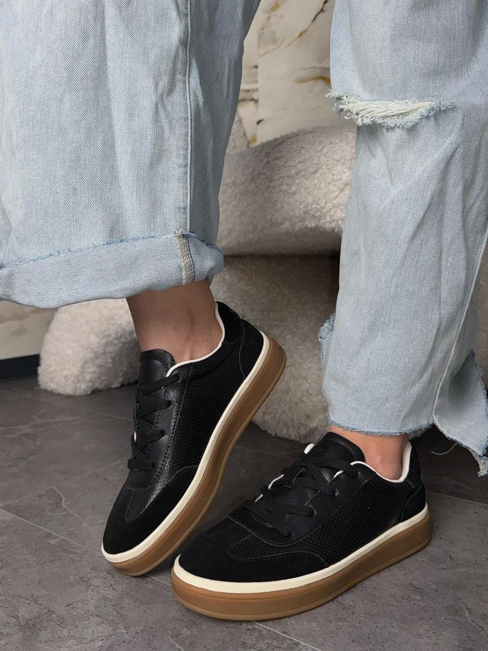 ,кроссовки loro piana,женские кроссовки из замши loro piana черные,женские кроссовки из кожи loro piana черные,женские кроссовки