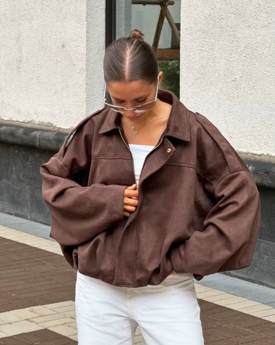 бомбер замшевый оверсайз,бомбер замшевый оверсайз athe.brand,бомбер замшевый оверсайз athe.brand цвет шоколадный коричневый,куртка бомбер укороченная оверсайз эко замшевая nonstóp with me,бомбер замше