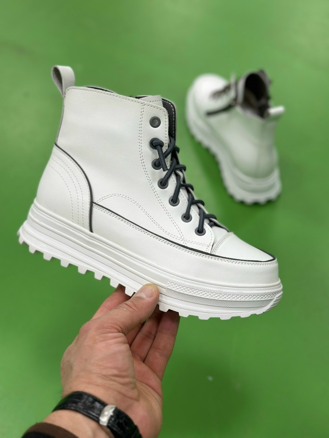 ,женские ботинки,ботинки,женская ,модные ботинки