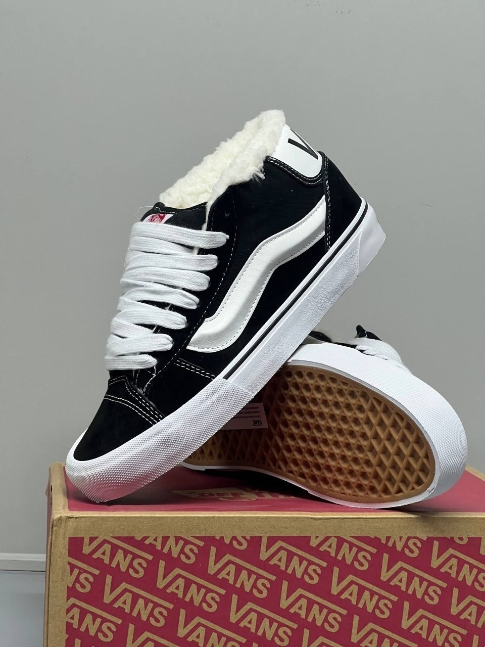 vans зимние кеды vans с мехом утепленные,зимние кеды с мехом утепленные vans,зимние кеды vans,кеды vans,зимние кеды vans sk8-hi black white