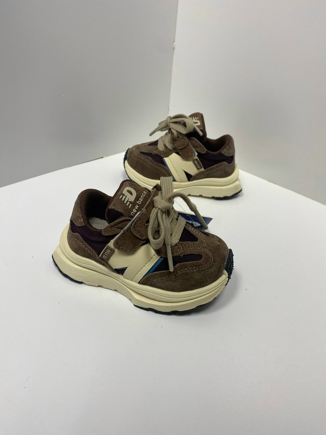 ,детские кроссовки,кроссовки эко,кроссовка детская,спортивная