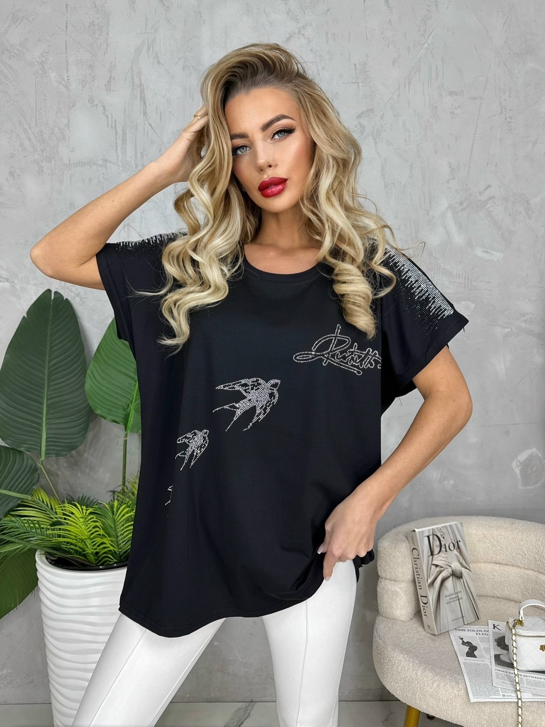 футболка оверсайз со стразам,женская футболка,футболки женские больших размеров,футболка со стразами,футболка оверсайз с принтом стразами