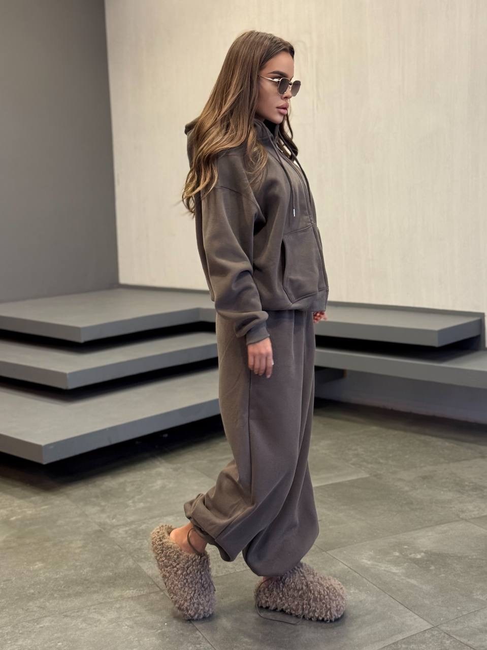 костюм оверсайз c начесом ari store,костюм оверсайз c начесом ari store цвет серый меланж,спортивный женский костюм,теплый костюм,костюм спортивный