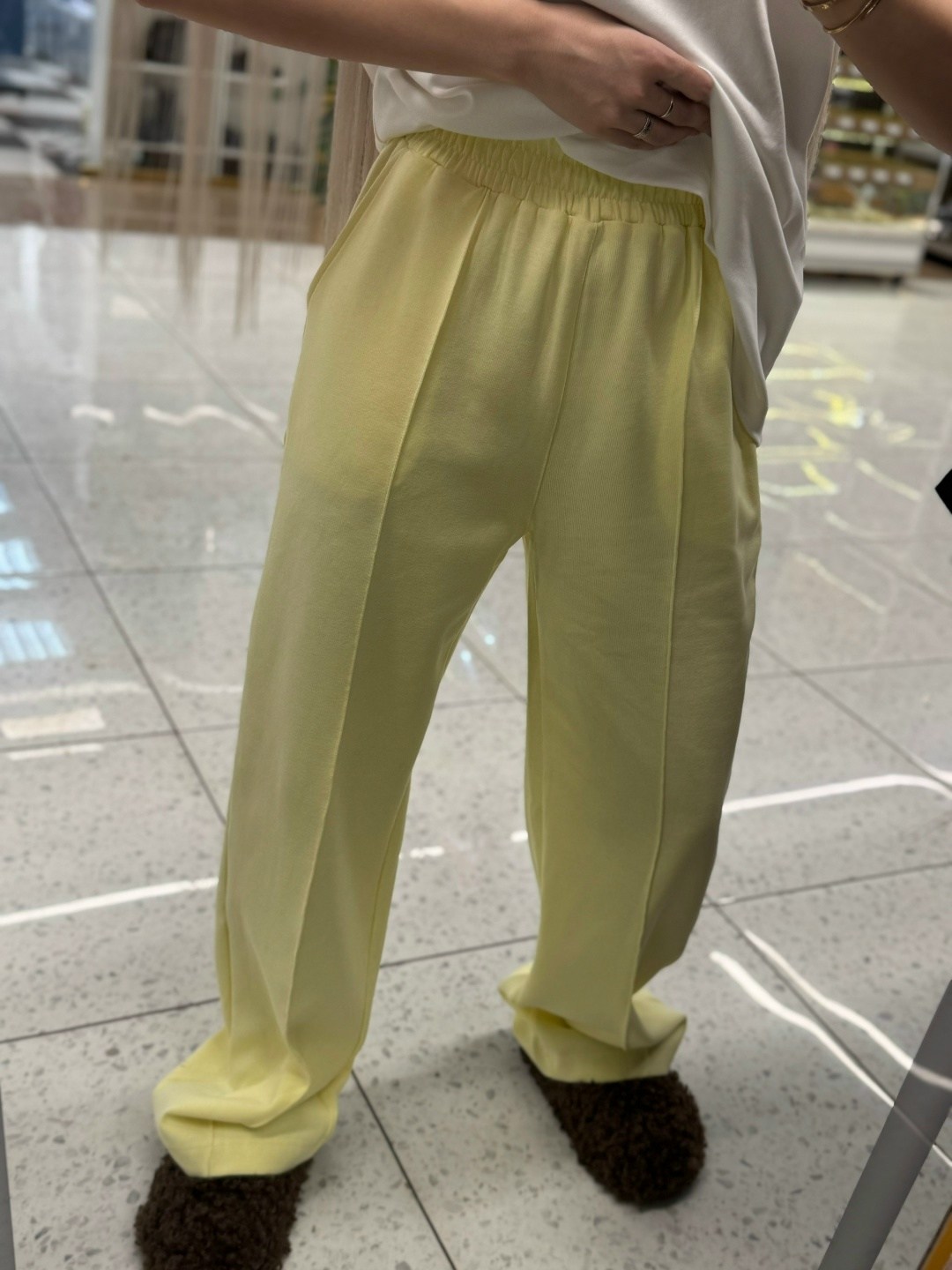 широкие брюки,модные брюки,оверсайз брюки,брюки джоггеры,желтые брюки