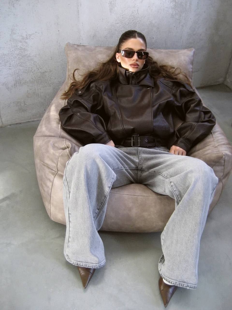 куртка кожаная,кожаная куртка женская,кожаный бомбер,кожаный бомбер женский,бомбер кожаный оверсайз