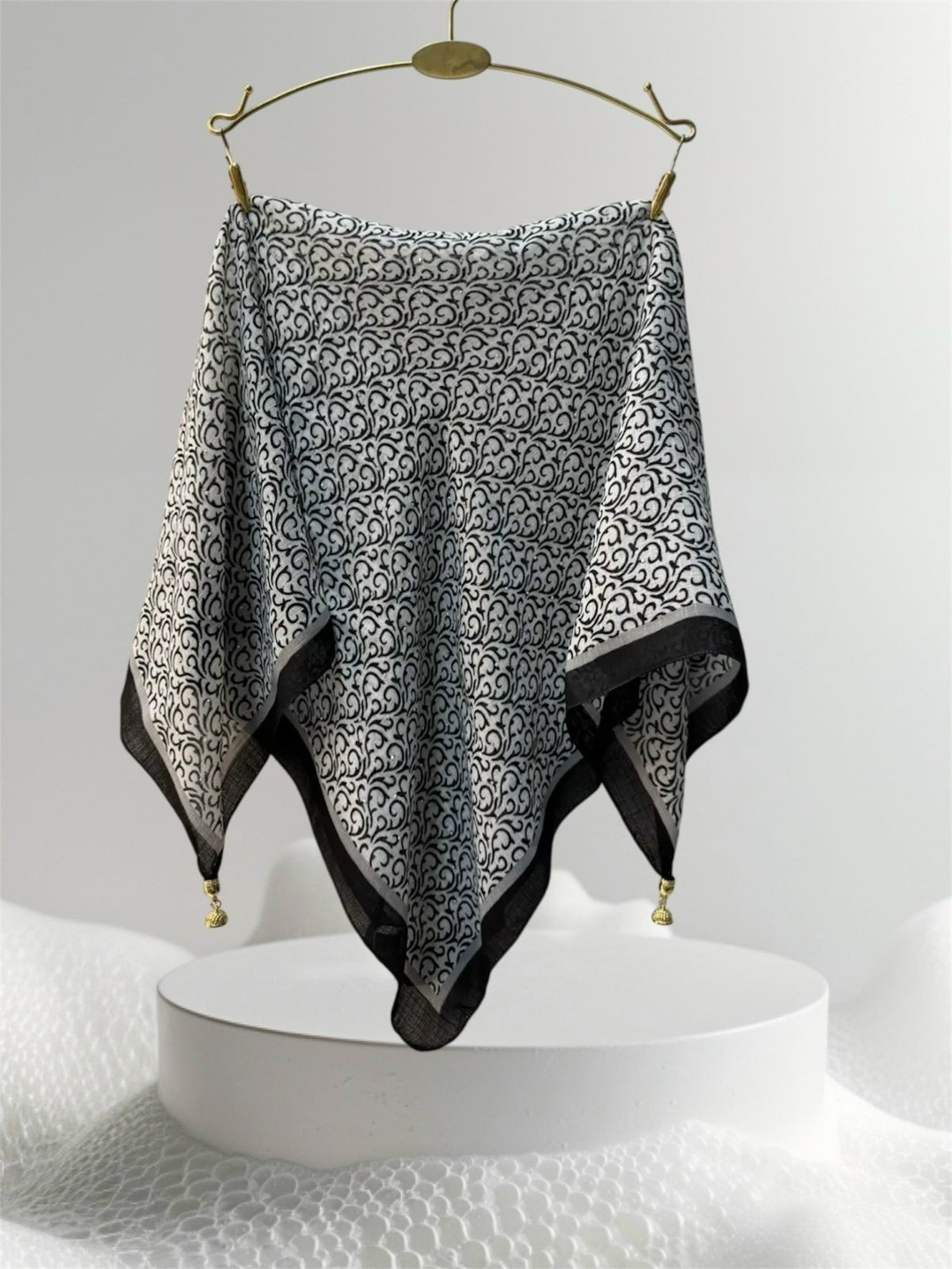 стильные платки,шарфы и платки,платок женский шелковый,шарфы для женщин,шелковый шарф