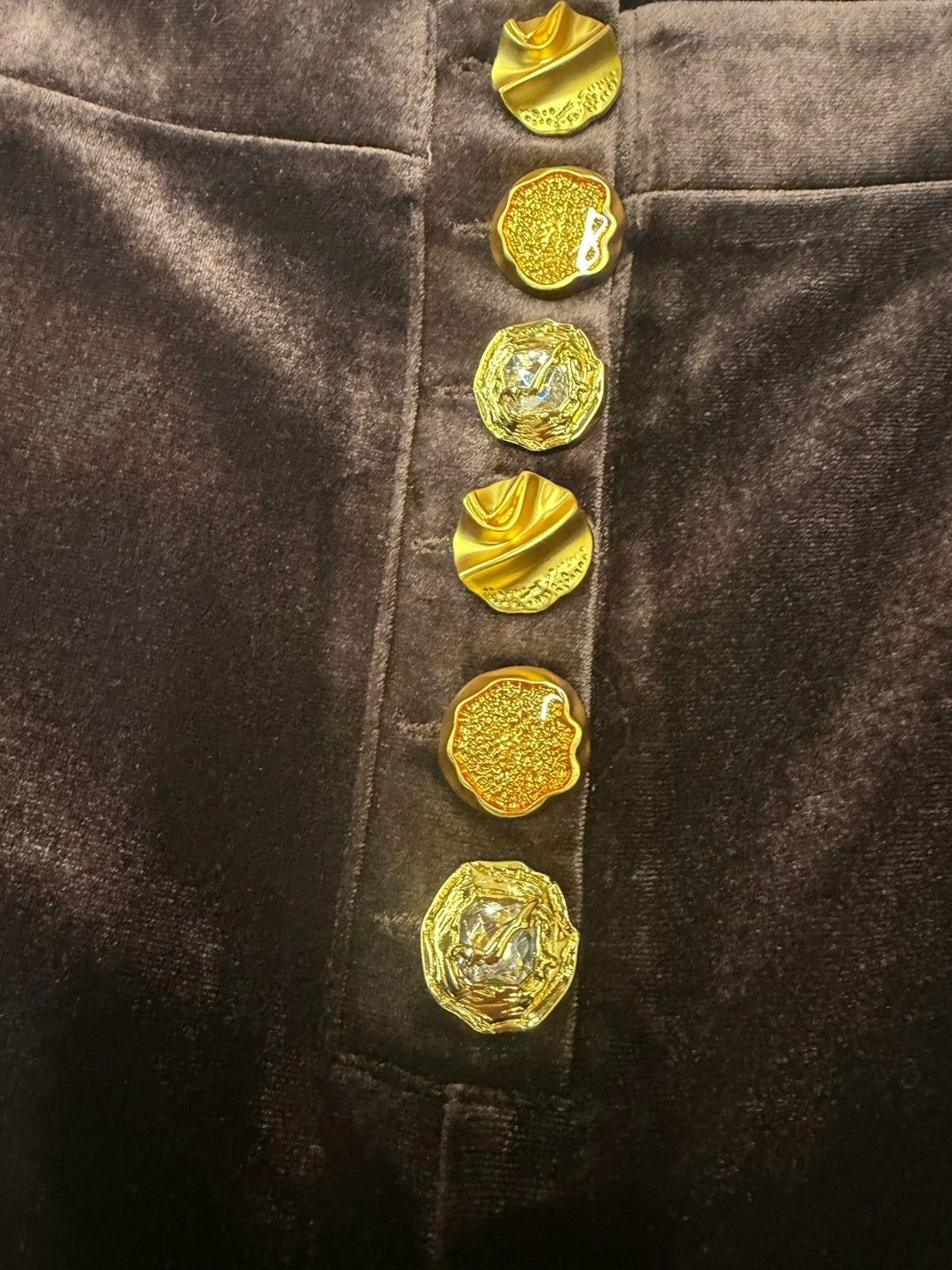 женский бархатный костюм-блейзер на одной пуговице,вельветовые костюмы женские классические, бархатный двубортный блейзер с лацканами и золотыми пуговицами,черный бархатный жакет с отдел