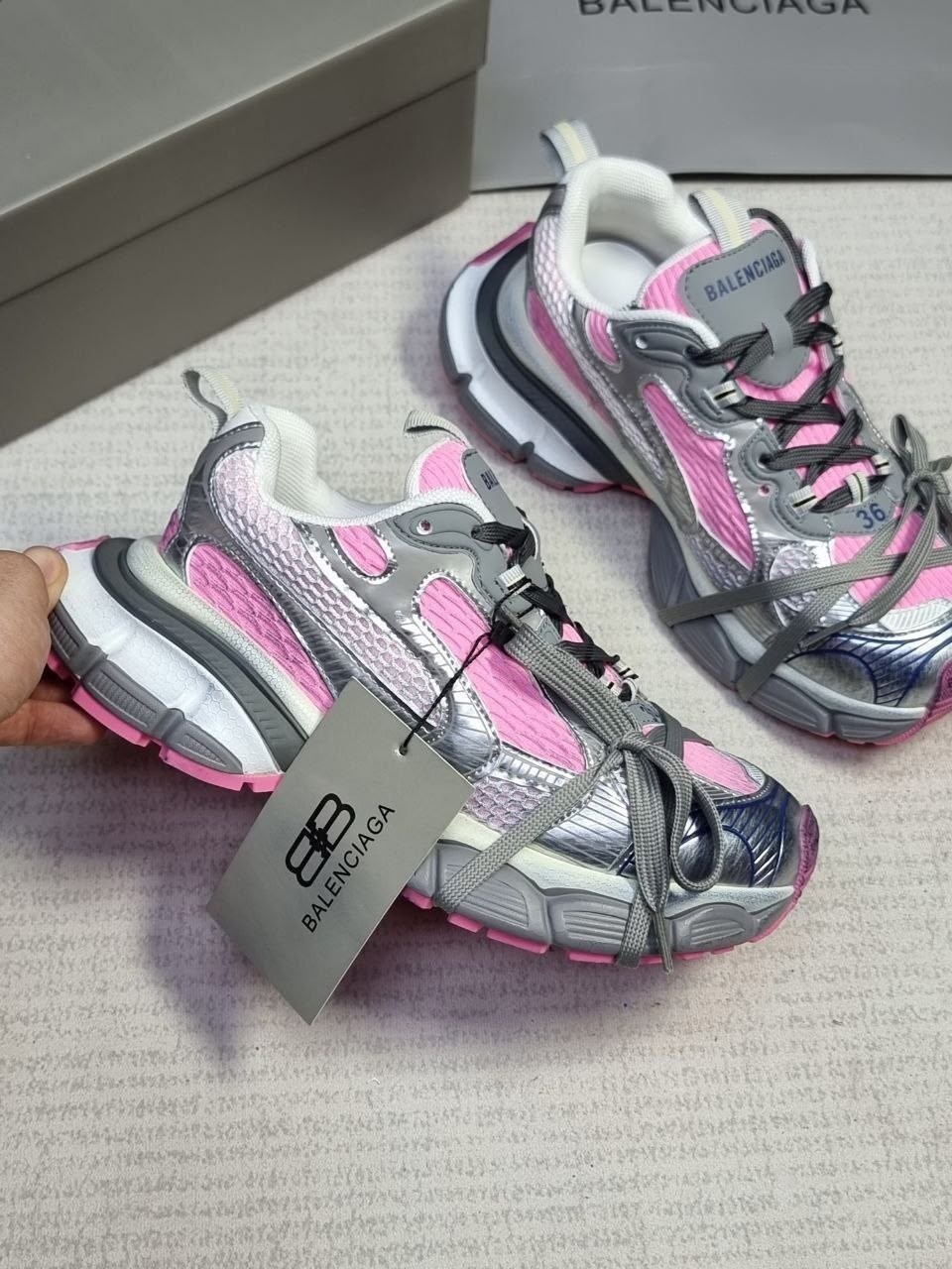 кроссовки женские balenciaga,кроссовки баленсиага женские оригинал,кроссовки balenciaga,кроссовки баленсиага 3xl,мужские кроссовки balenciaga track premium - white