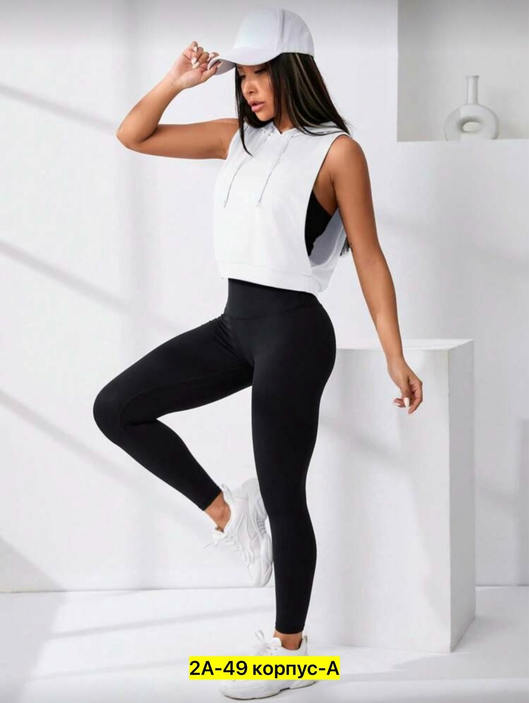 майка спортивная с капюшоном,спортивная майка женская,женская спортивная одежда,спортивные костюм,майка спортивная для фитнеса