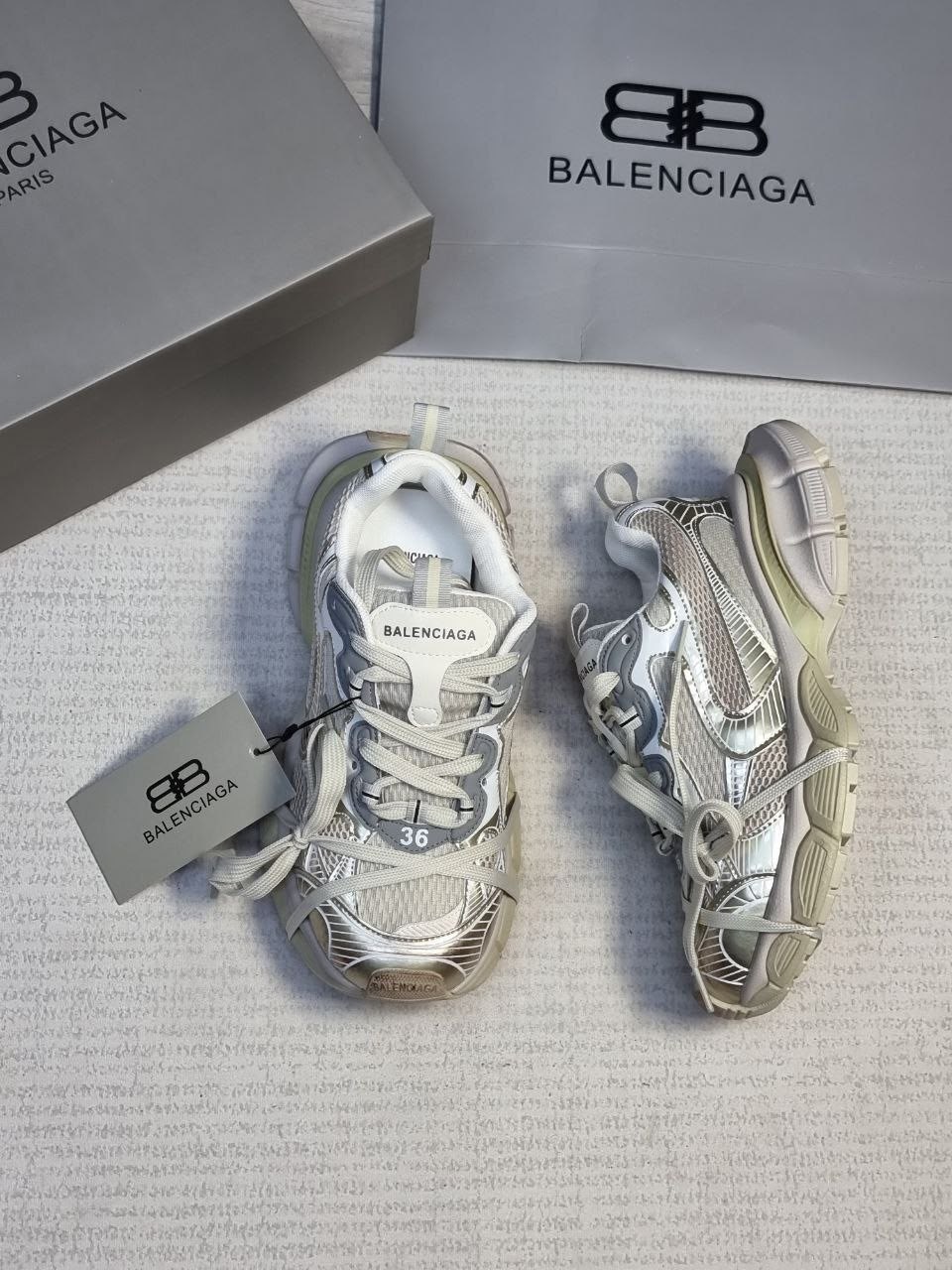 кроссовки женские balenciaga,кроссовки баленсиага женские оригинал,кроссовки balenciaga,кроссовки баленсиага 3xl,мужские кроссовки balenciaga track premium - white