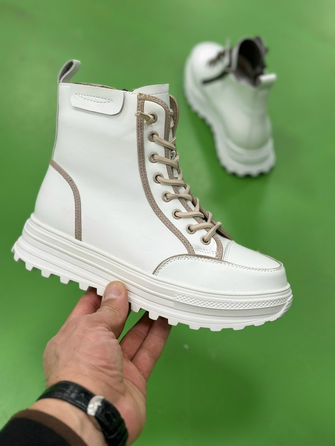 ,женские ботинки,ботинки,женская ,модные ботинки