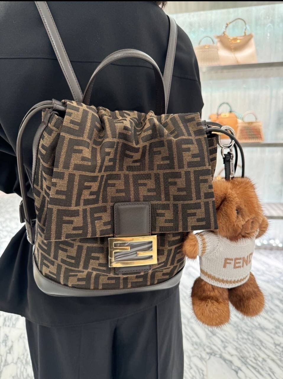 рюкзак fendi,фенди рюкзак женский,рюкзак fendi женский,рюкзак фенди,рюкзак