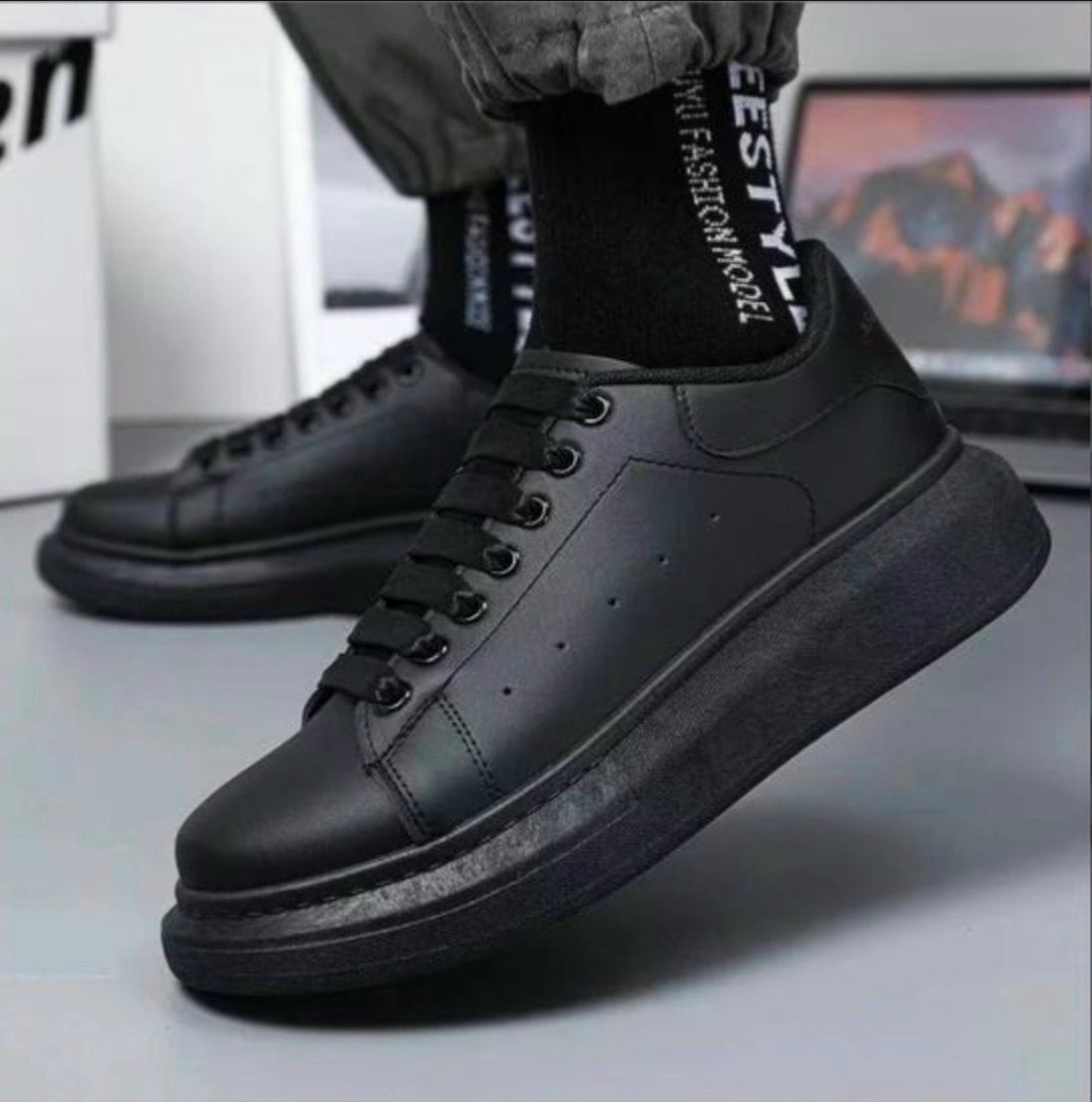 кеды александр маккуин черные,кроссовки alexander mcqueen,кеды александр маккуин мужские черные,alexander mcqueen oversized sneaker all black,кроссовки alexander mcqueen oversized sneaker black