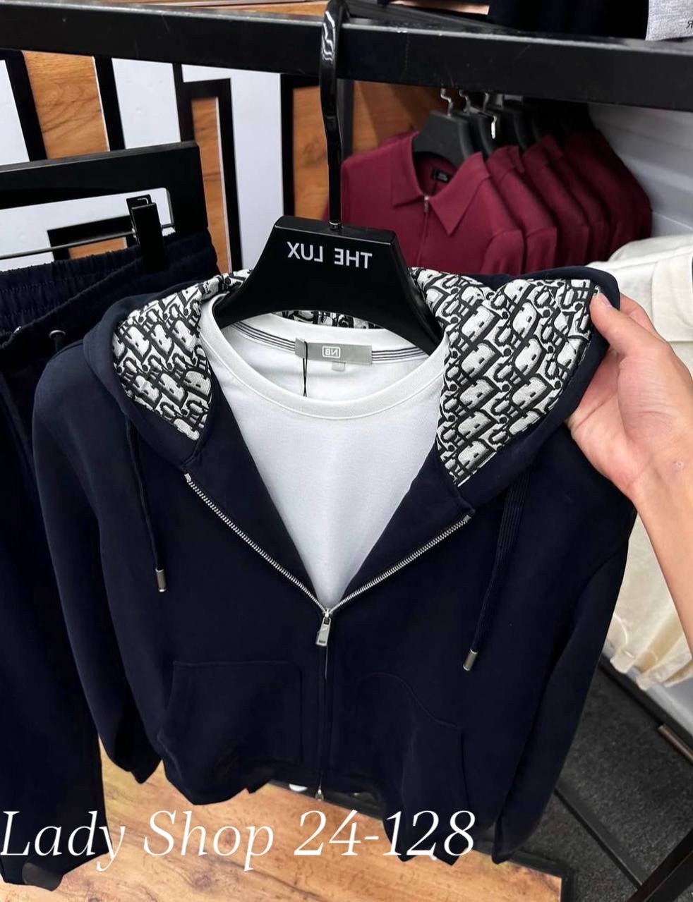 чёрная мужская кофта dior oblique logo-embroidered,тёмно-синий мужской костюм dior oblique logo-embroidered,костюм спортивный dior,dior тёмно-синяя мужская кофта oblique logo-embroidered,кофта диор че