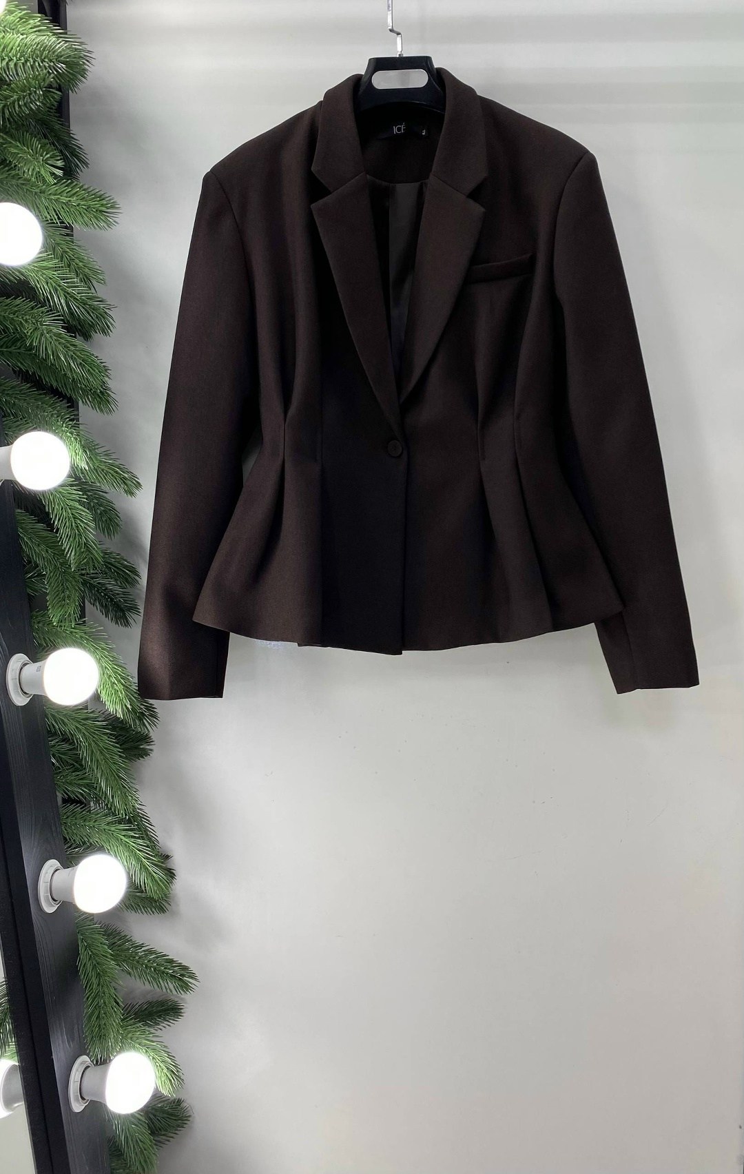 жакет,женский пиджак,пиджак,приталенный жакет,женский костюм