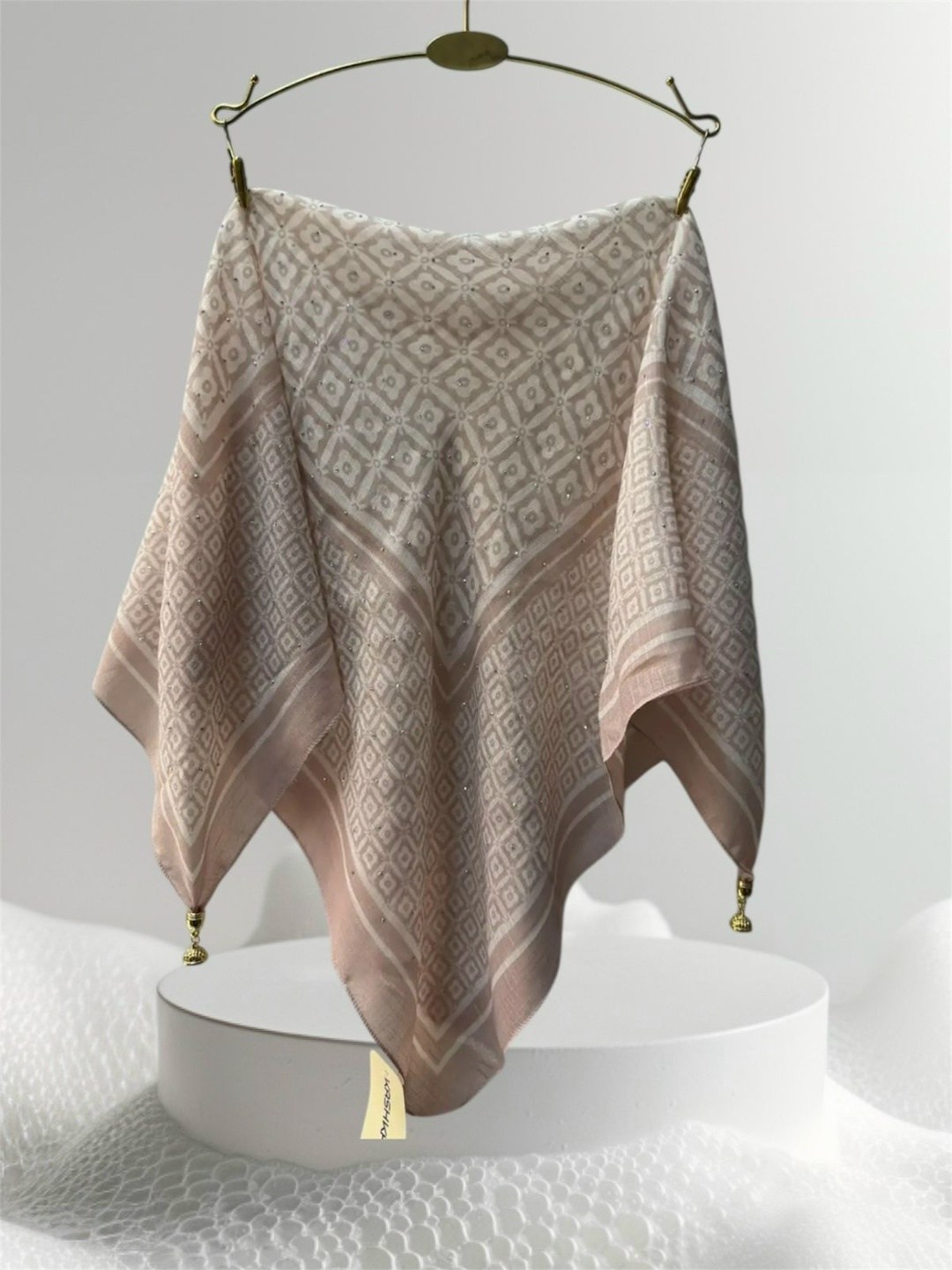 стильные платки,шарфы и платки,платок женский шелковый,шарфы для женщин,шелковый шарф