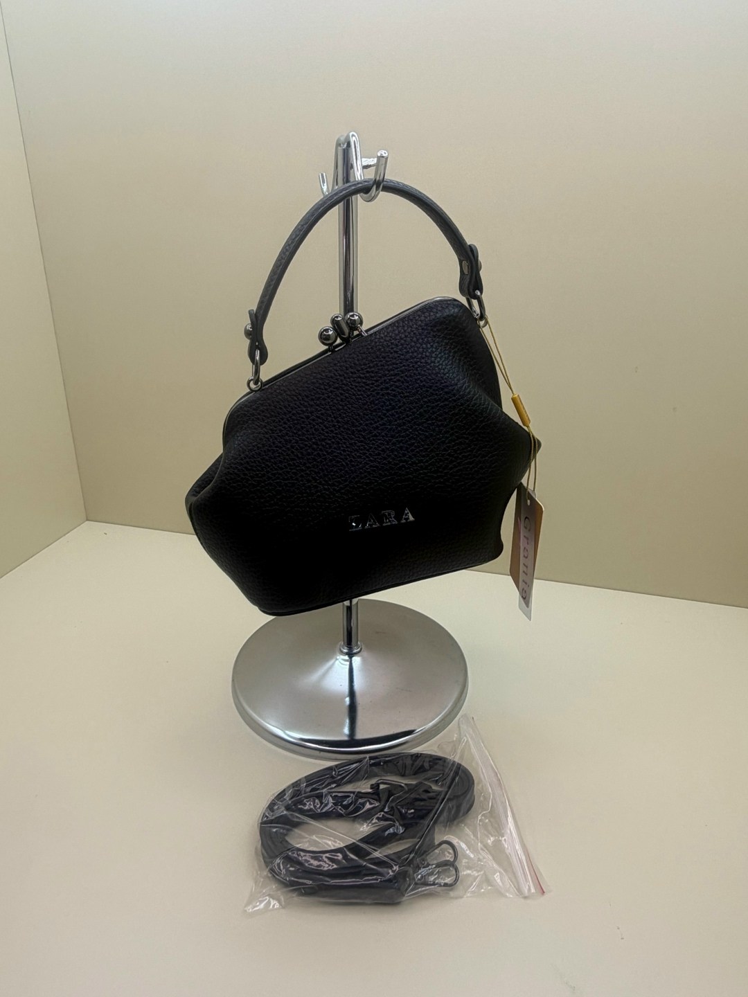 zara сумка,zara сумка на плечо,женская сумка на плечо zara shoulder bag 27cm × 12cm × 8cm,сумка женская zara,сумка zara кросс боди