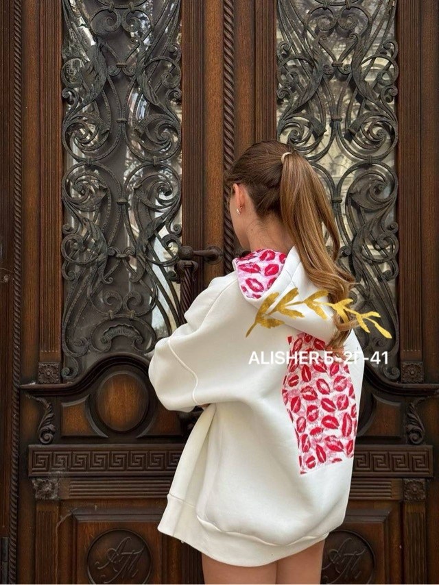 худи оверсайз на флисе в американском стиле с принтом amor,худи оверсайз с принтом amor на флисе na_vaia,толстовка оверсайз,худи оверсайз с принтом,худи женское оверсайз с начесом, капюшоном и принтом