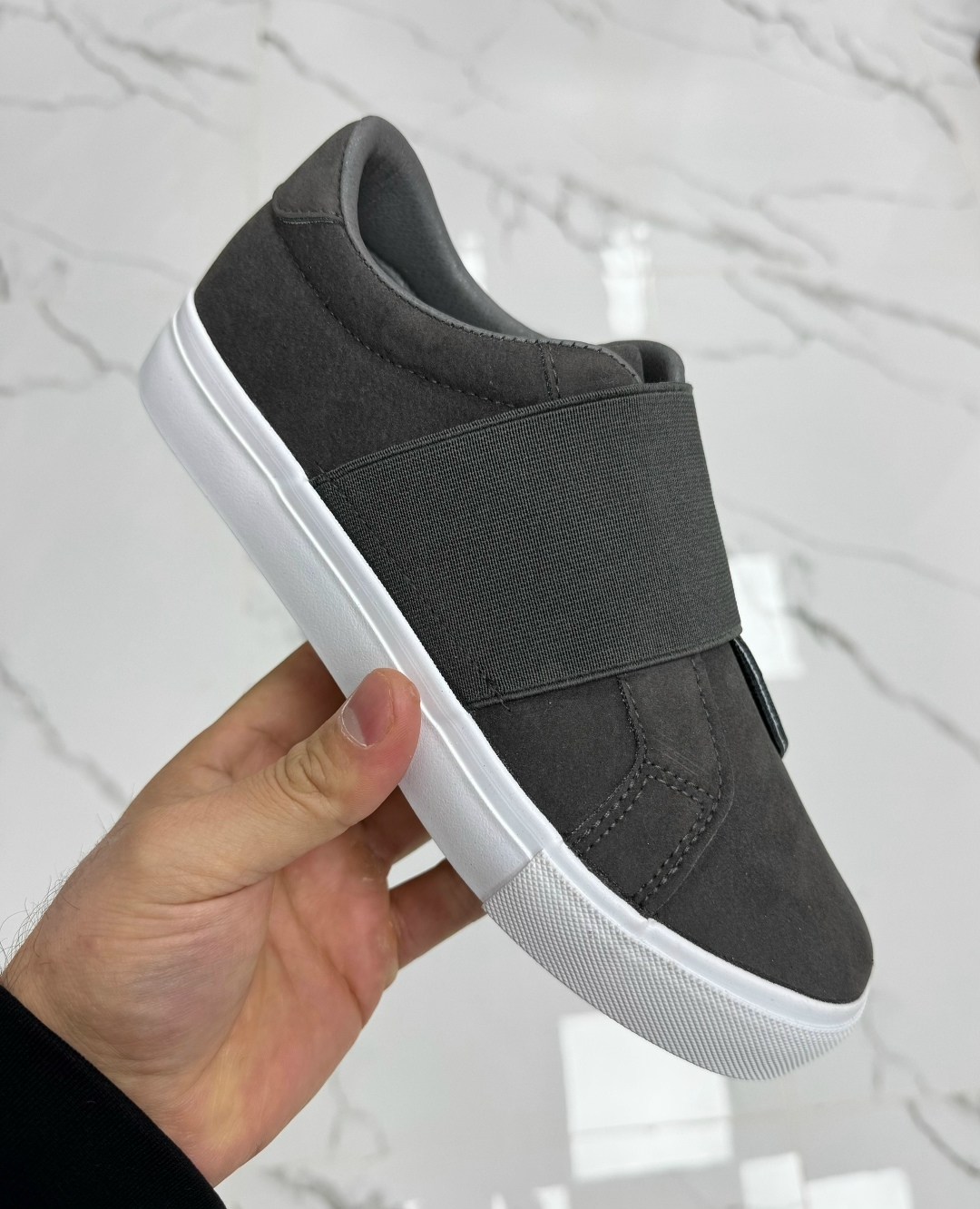 ,мужские слипоны кельвин кляйн,черные кроссовки,кроссовки мода,слипоны мужские