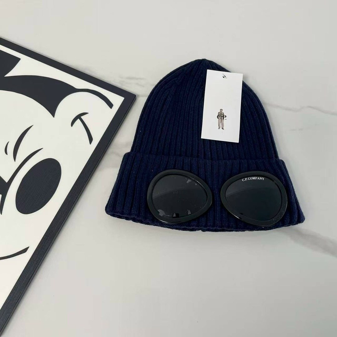 шапка c p company с линзами,шапка c.p. company,шапка c.p. company navy,шапка c.p. company extra fine merino wool goggle beanie