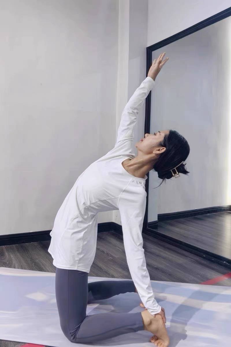 спорт фитнес,девушка стиль,спортивное женское тело,женщина спорт,женщина спортивная