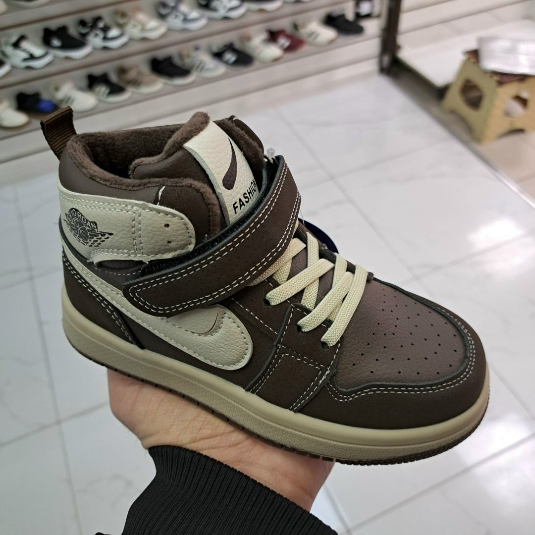 детская ,ботинки детские,,кроссовки детские высокие,высокие кроссовки