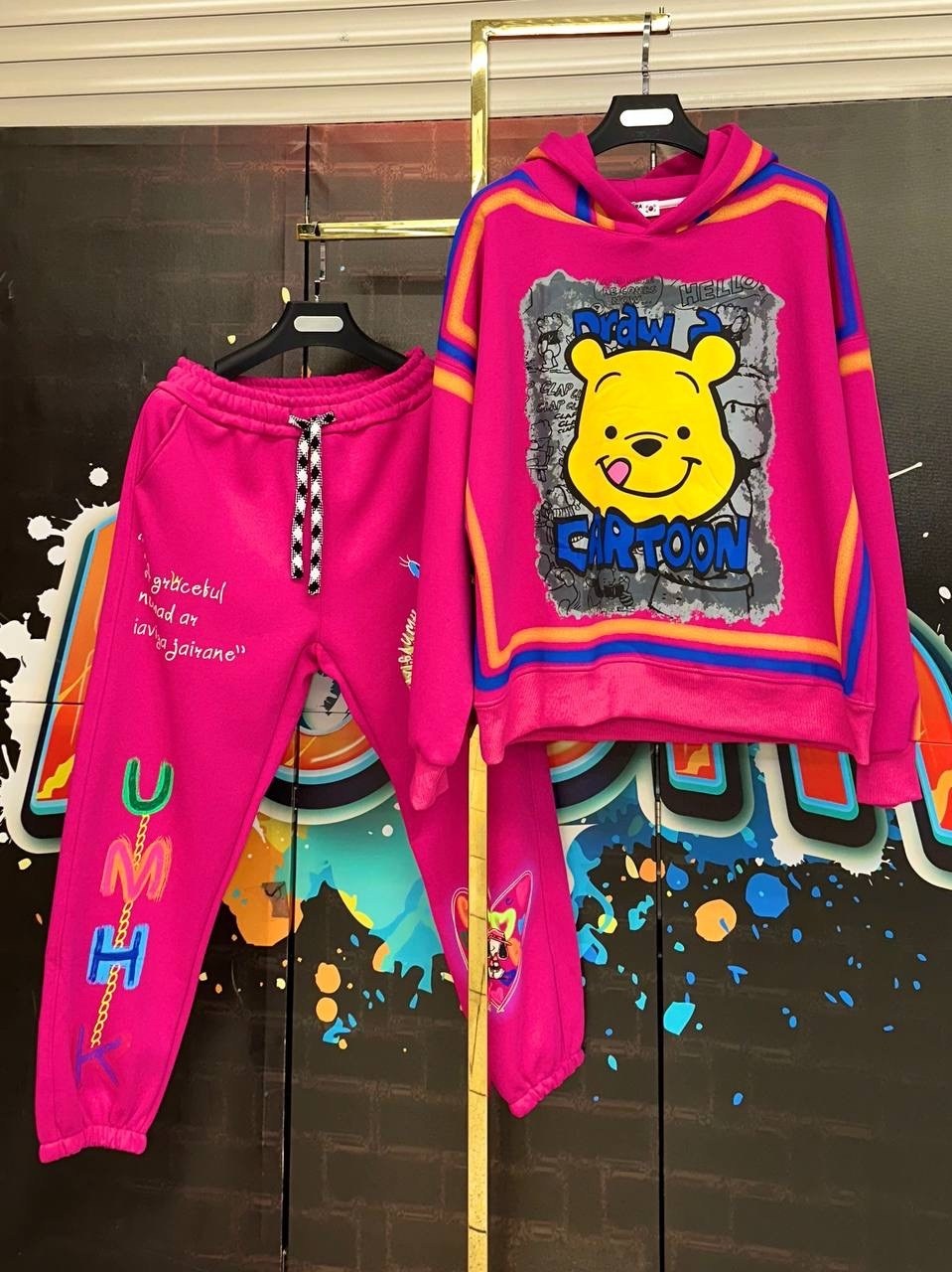 спортивные костюм,стильные костюмы,женский спортивный костюм,повседневный спортивный костюм,костюм ярко