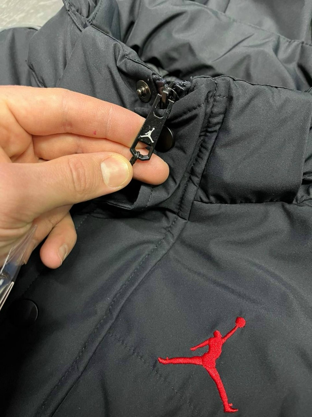 мужская куртка jordan essential puffer jacket (dq7349-010),куртка jordan essentials,куртка jordan,куртка jordan essential puffer jacket,essential puffer jacket jordan