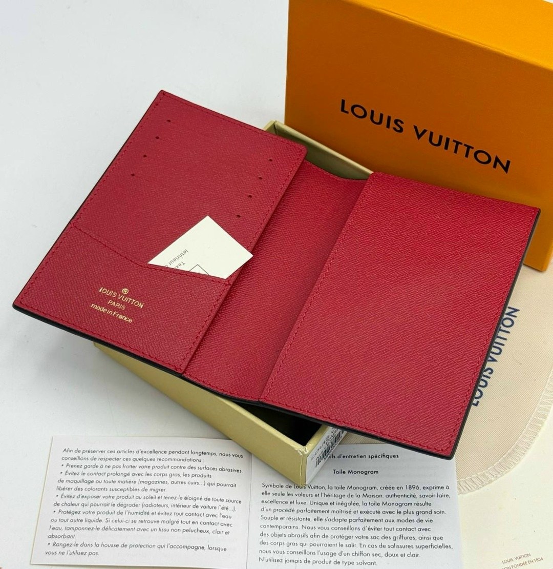 louis vuitton обложка на паспорт,обложка на паспорт луи виттон,чехол на паспорт луи виттон,обложка для документов louis vuitton,обложка для паспорта