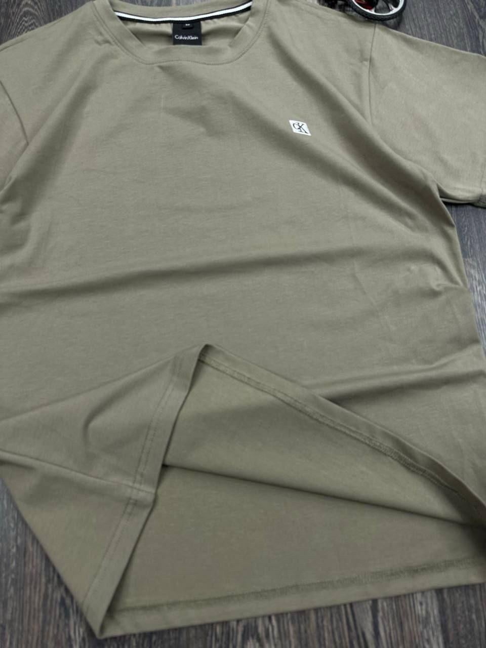 стильные мужские футболки,футболки для мужчин,мужская футболка,футболки мужские брендовые,мужская мода