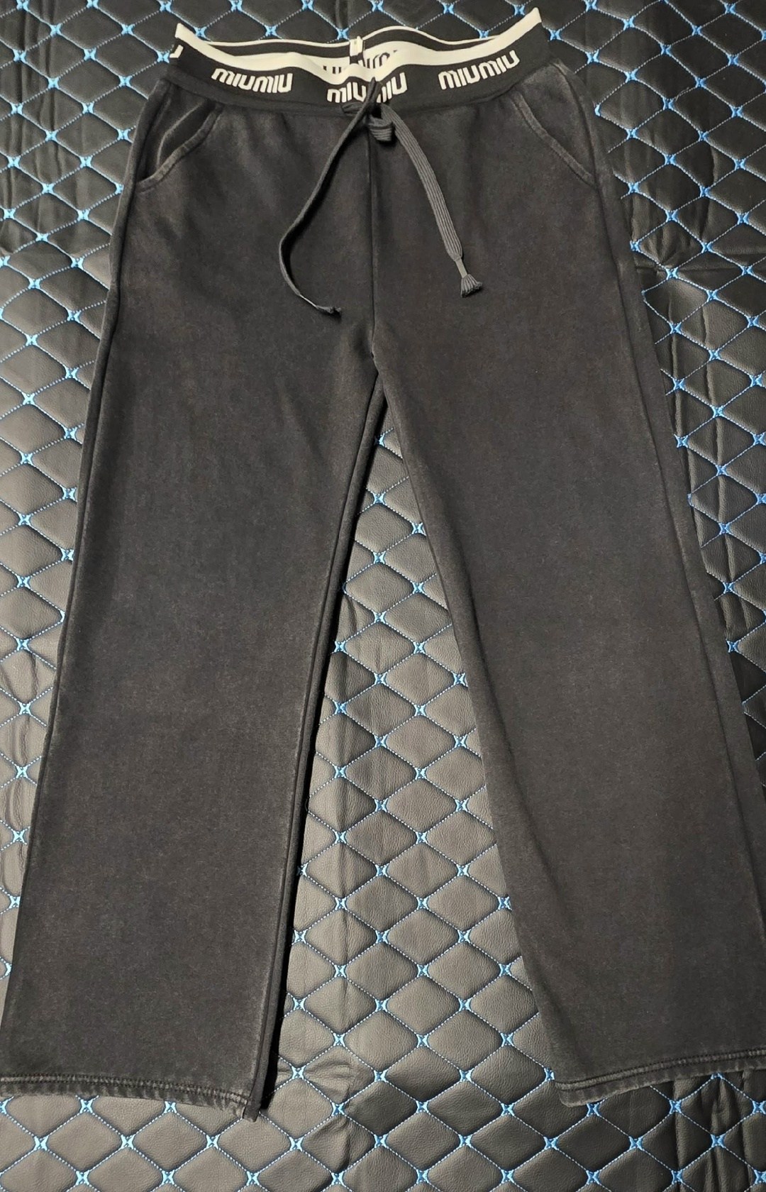 брюки джоггеры,широкие брюки,джоггеры женские,брюки спортивные,черные джоггеры